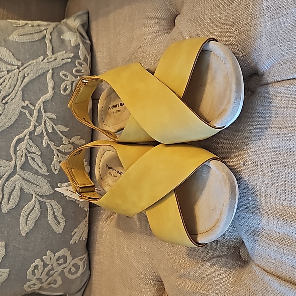 St. John's Bay yellow sandals NWT